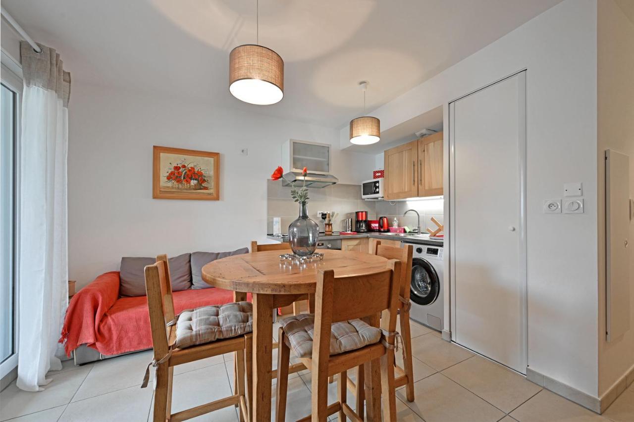 Ilot Coquelicot - Parking Gratuit Securise - Ac Clim - Ascenseur - Balcon Apartment LʼIsle-sur-la-Sorgue Exterior foto