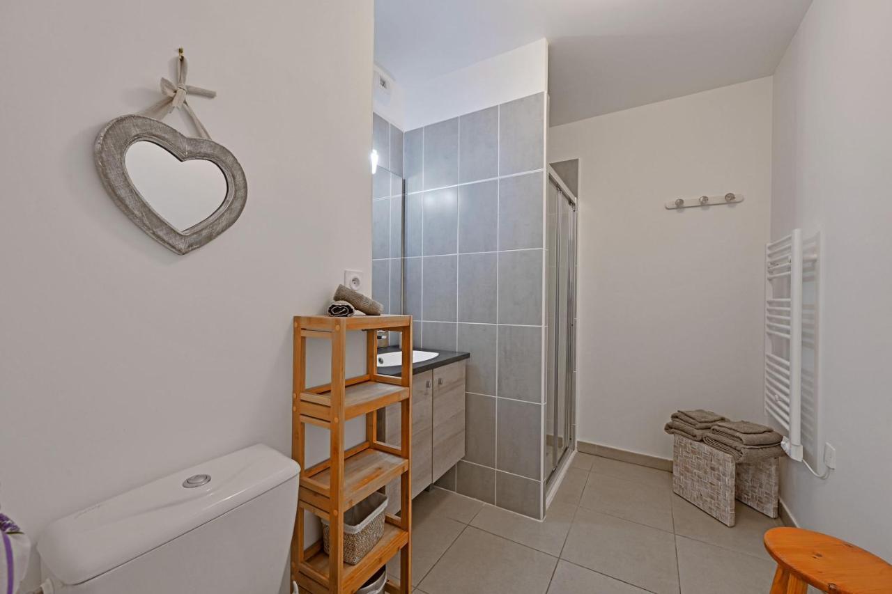 Ilot Coquelicot - Parking Gratuit Securise - Ac Clim - Ascenseur - Balcon Apartment LʼIsle-sur-la-Sorgue Exterior foto